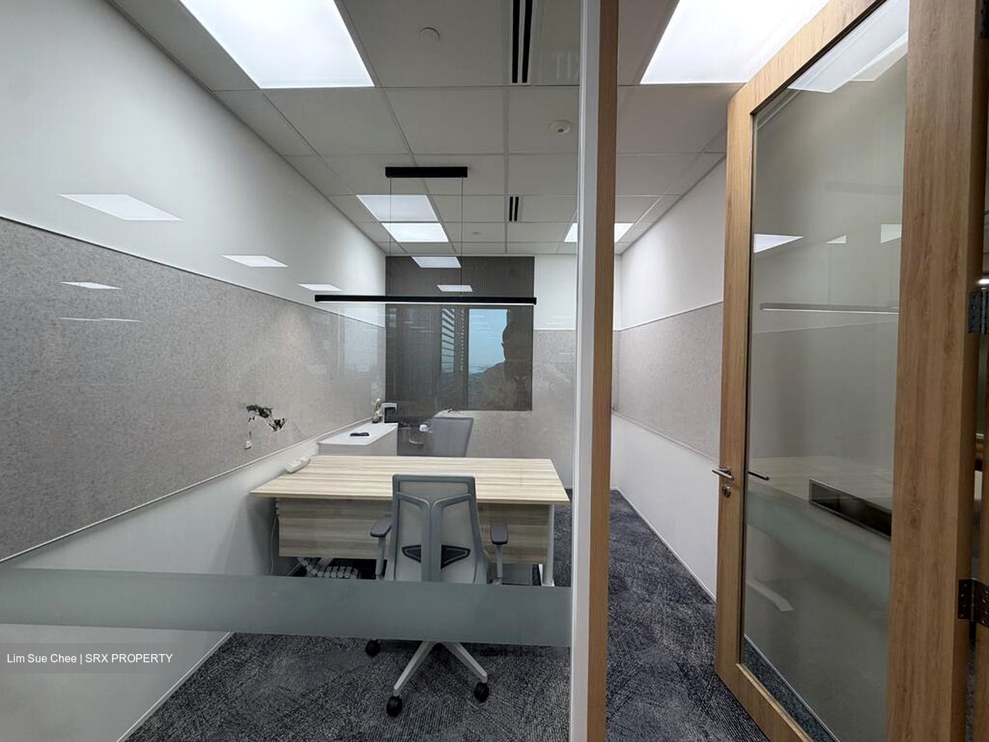 Central Boulevard (D1), Office #520250711